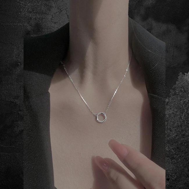 Belle - Luxe Mobius Ketting